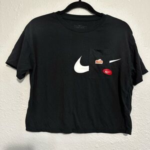 Women’s Nike crop workout tee. Super cute. Size xs but has a baggy boxy fit.